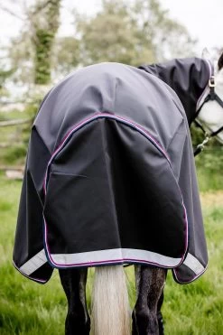 Rambo® Supreme 1680D Vari-Layer (250g Medium) - Navy With Burgundy And Dusty Blue -Equestrian Supplies AAAX02 TAIL